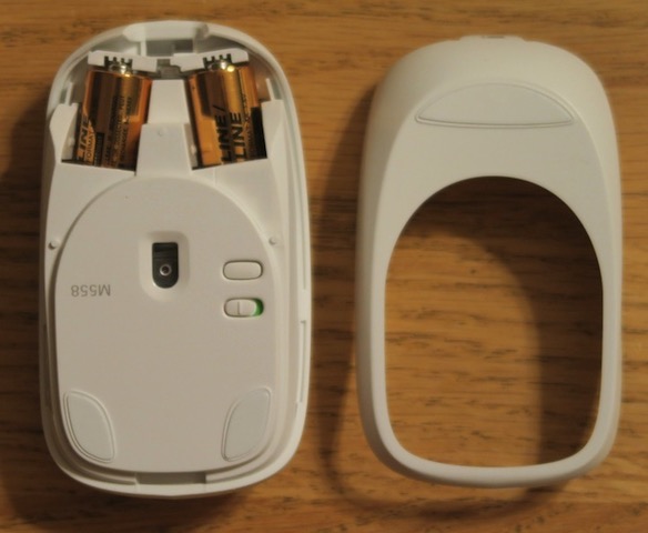 Mac Book 白に合う Bluetooth ワイヤレスマウス m558