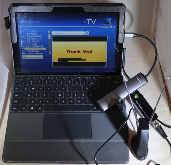 AverMedia TVチュナー HB837　と Microsoft Surface Go LTE の接続