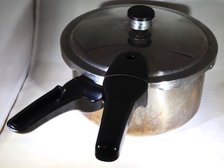 アメリカの小型圧力鍋