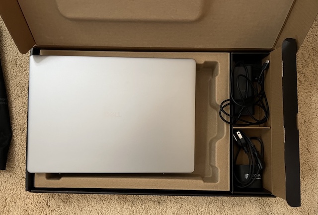 Back to School アメリカ Dell ノートパソコン 購入 高校生用