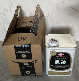 Amazon から届いたごま油