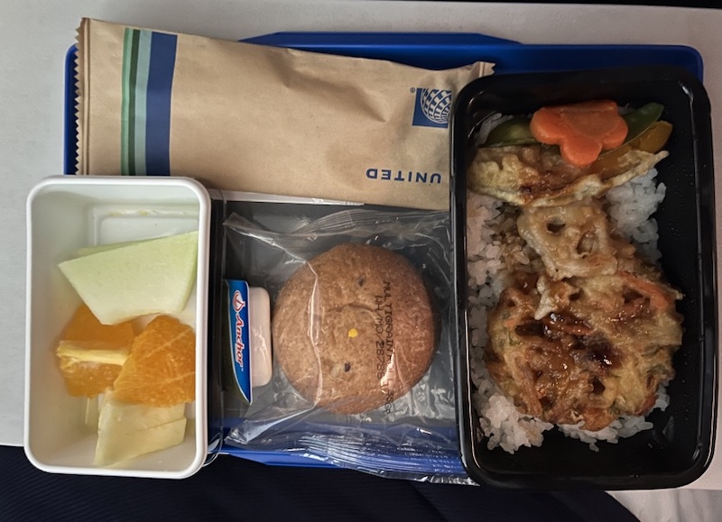 UA ユナイテッド航空 デンバー 成田 直行便 機内食