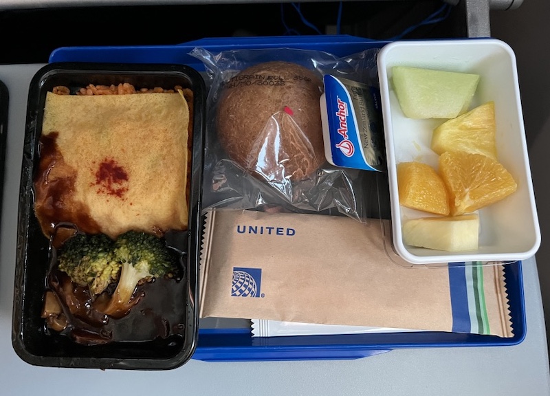UA ユナイテッド航空 デンバー 成田 直行便 フライト 機内食 UA-142 UA-143