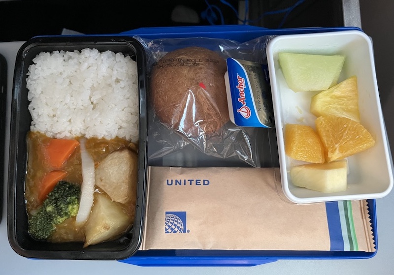 UA ユナイテッド航空 デンバー 成田 直行便 フライト 機内食 UA-142 UA-143