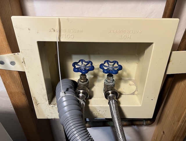 洗濯機 water hammer arrestor washing machine　ウォーターハンマー 水撃 圧力衝撃 アメリカ